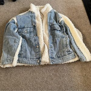 Sherpa and Jean jacket with zipper closure